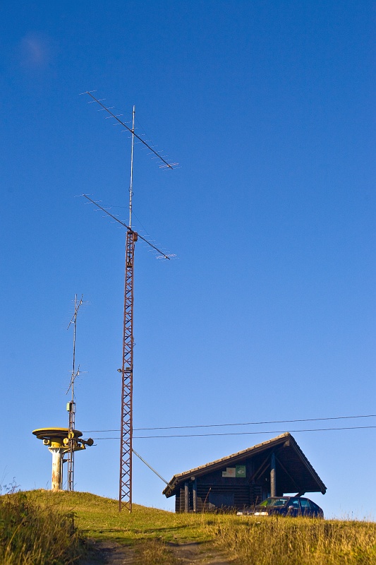 IMG_9781.jpg - Ceprav je imel dva antenska sistema, je delal le z zadnjima Tonnama, kajti glavne antene so "crknile"...