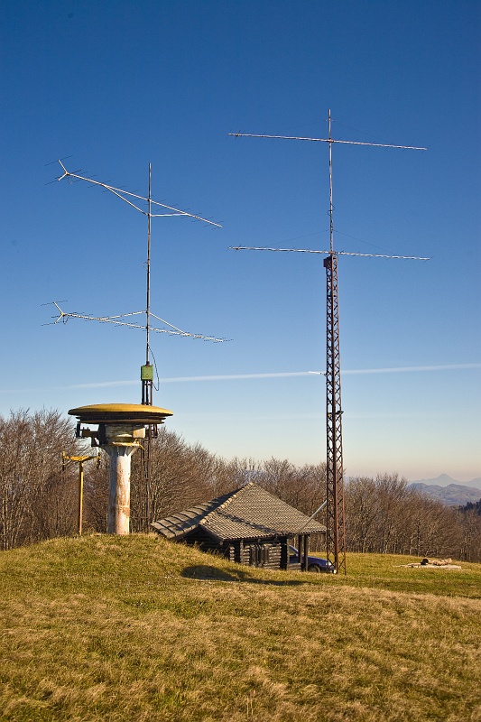 IMG_9811.jpg - Sicer dva antenska sistema, ampak zal glavni neuporabljen. Kaj je z antenami bo pokazala analiza :-)