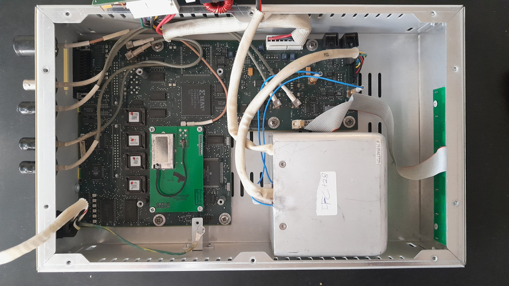 Z3805 guts, without top board